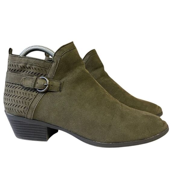 St. John’s Bay Army Green Sued Ankle Booties Size 7.5 - Picture 9 of 9